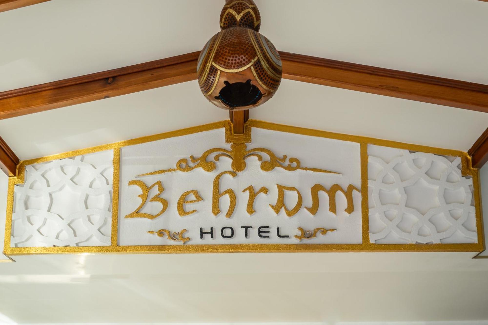 Behram Hotel Antália Exterior foto